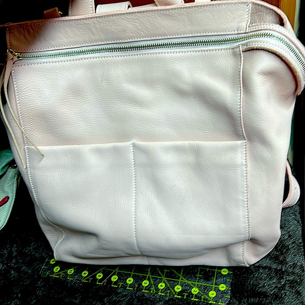 Root never used “everything back pack”. Baby pink. Huge!!!